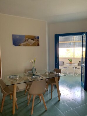 Dining - Vacation home Elissa: tranquility and comfort within walking distance of the sea. (Castro)