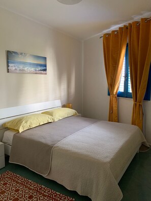 2 bedrooms, bed sheets - Vacation home Elissa: tranquility and comfort within walking distance of the sea. (Castro)