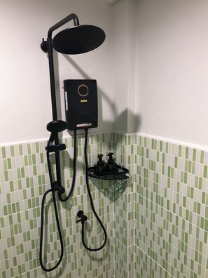 Chambre classique, vue sur la colline | Salle de bain