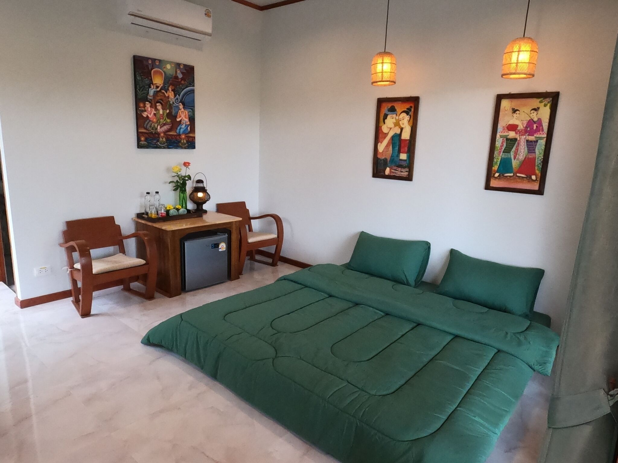 Classic Room, Hill View