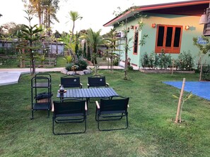 Outdoor dining - Smile Homna Rest house (San Pu Loei)