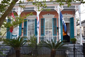 Exterior detail - Algiers Point 2BR/1BA Close to French Quarter, Federal City and CBD (New Orleans)