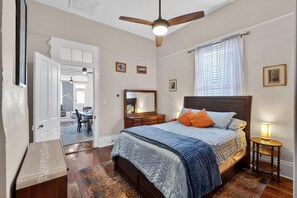 2 bedrooms, iron/ironing board, WiFi, bed sheets - Algiers Point 2BR/1BA Close to French Quarter, Federal City and CBD (New Orleans)