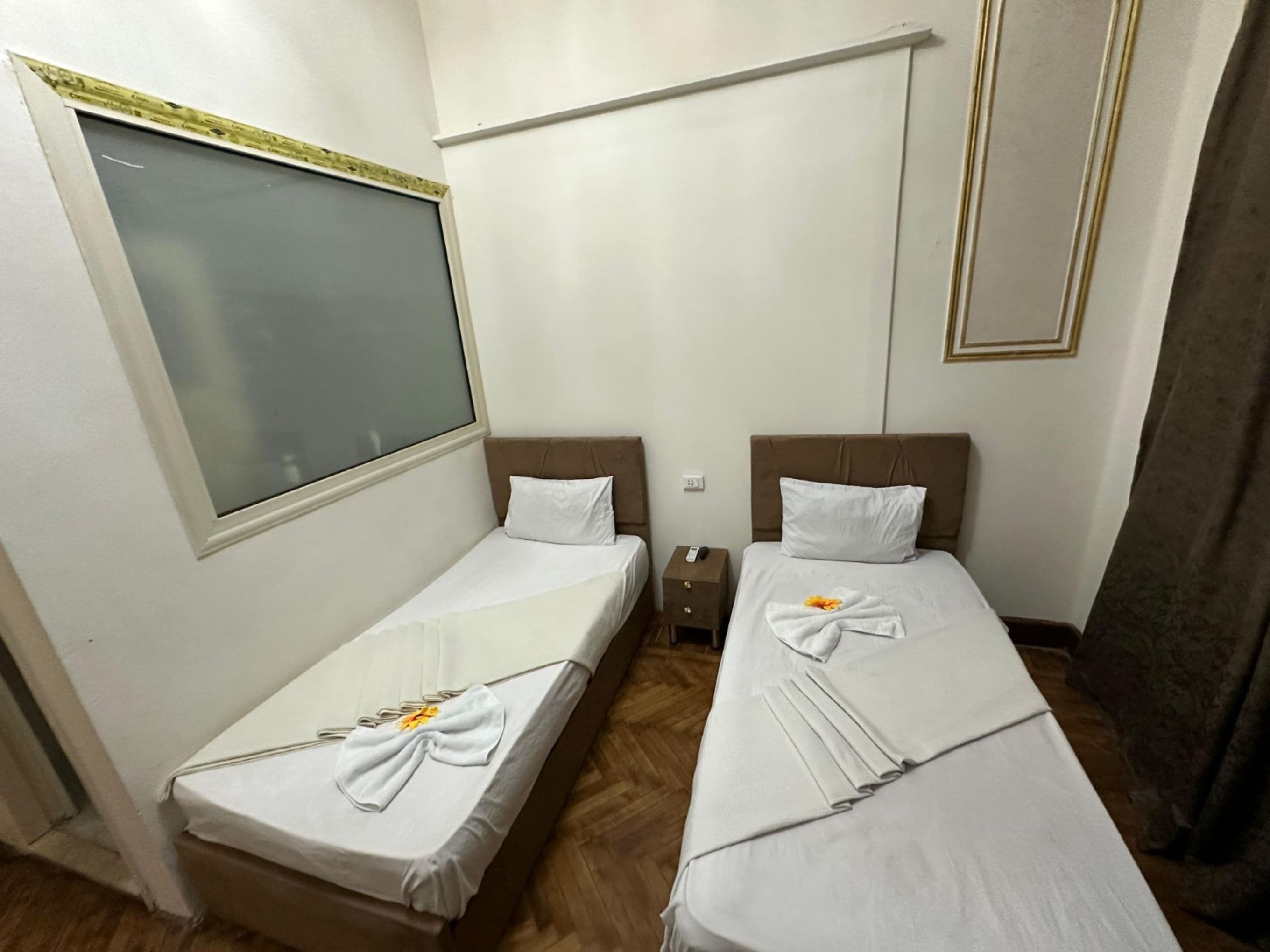 Deluxe Room, Balcony, City View | Desk, free WiFi