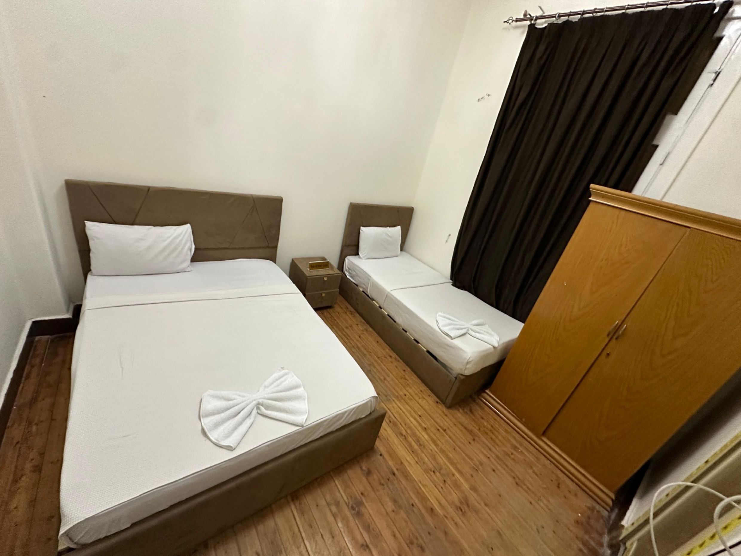 Deluxe Room, City View | Desk, free WiFi