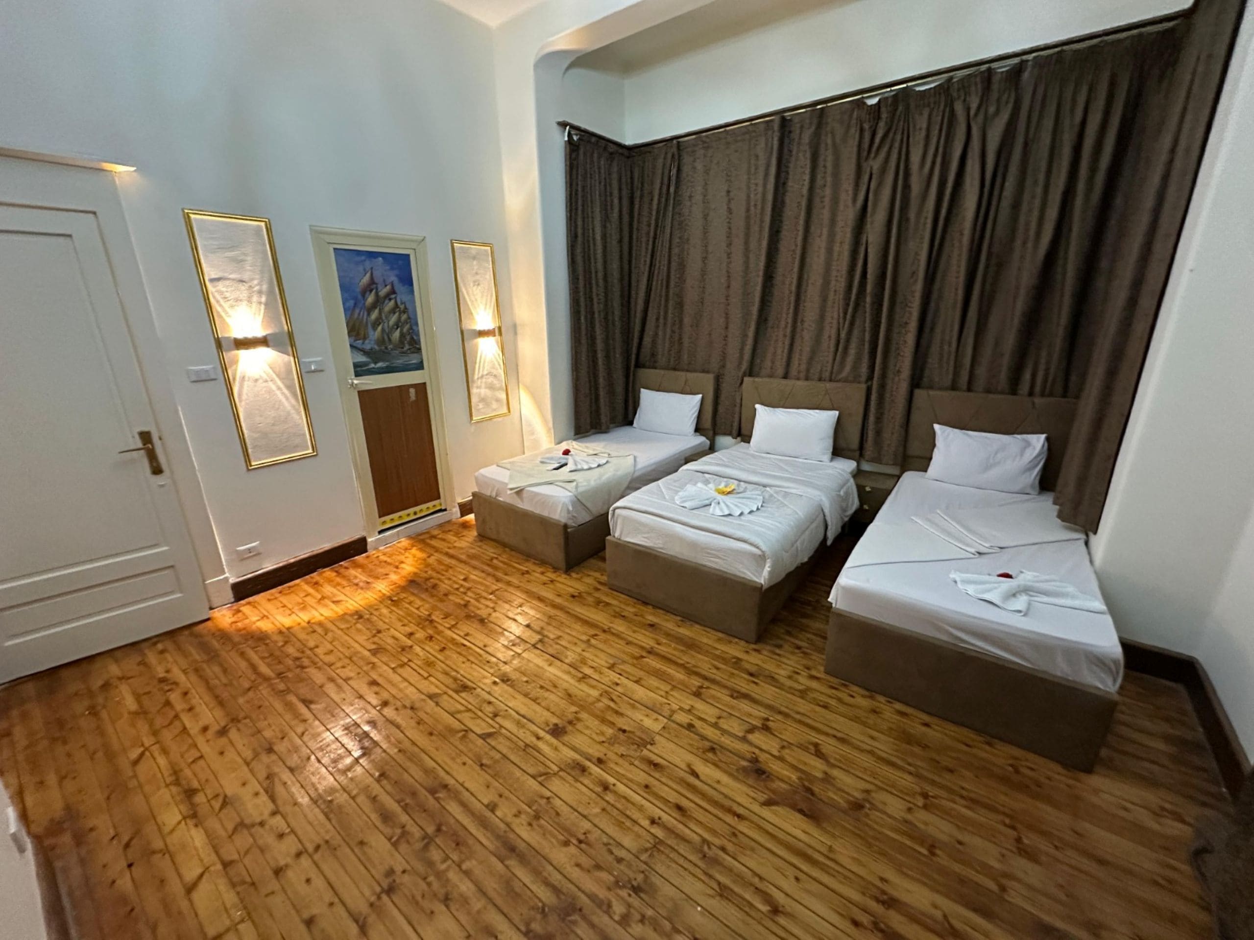 Deluxe Room, Balcony, City View | Desk, free WiFi