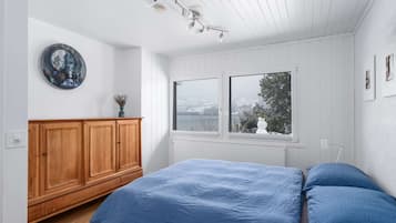 3 Schlafzimmer, Schreibtisch, Reisekinderbett, WLAN