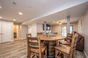 Dining - New! Dog Friendly Cabin w/ Hot Tub (McHenry)