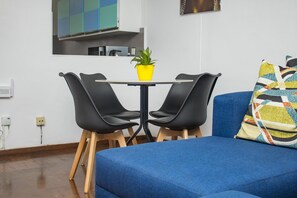Dining - 2 Bedroom Apartment in Upper Avenues - 2362 (Harare)