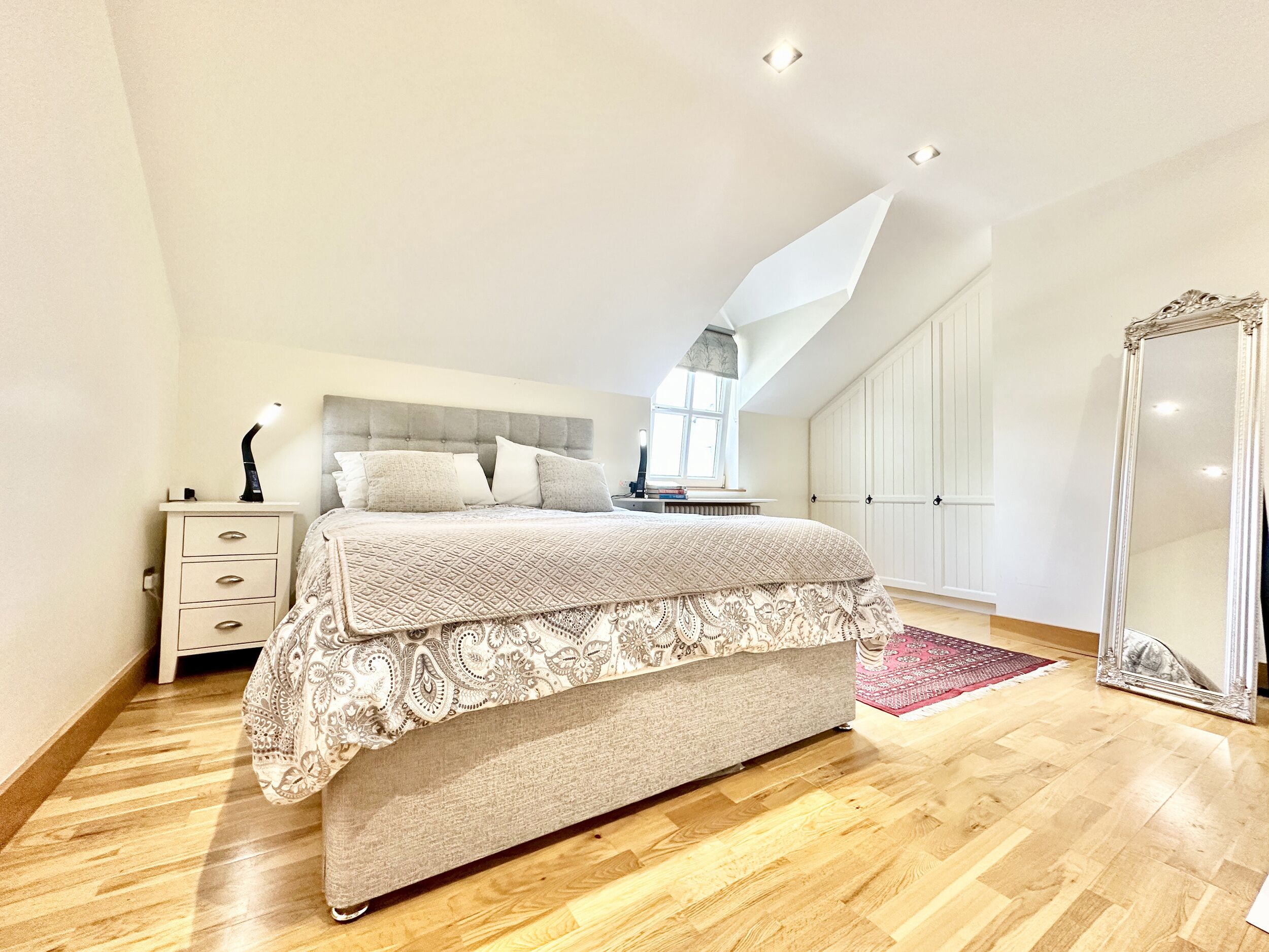 2 bedrooms, individually decorated, individually furnished, free WiFi