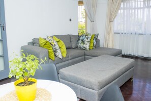 TV - Centrally Located 1 Bedroom Apartment - 2365 (Harare)