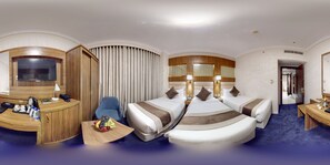 Tallelokero huoneessa, pimennysverhot, äänieristys, silitysrauta/-lauta