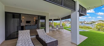 Dolce Vita Beach, Waterfront Bungalow B with private beach