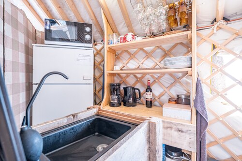 Glamping « La Yourte Des Clapières » : Vue Montagne, Terrasse et Jardin Privés