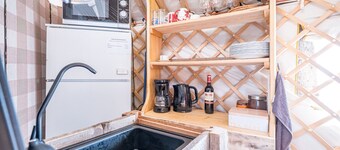 Glamping 'La Yourte Des Clapières': Mountain View, Private Terrace & Garden