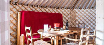 Glamping 'La Yourte Des Clapières': Mountain View, Private Terrace & Garden