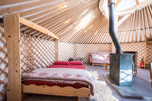 Glamping 'La Yourte Des Clapières': Mountain View, Private Terrace & Garden