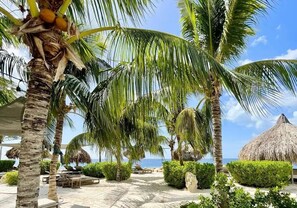 Property grounds - Villa Jazmyn 6 Blue Bay Resort, pool, beach @300m, front row Golf Course (Willemstad)