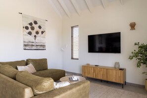 Smart-TV og stereoanlegg