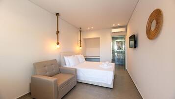 Soundproofing, iron/ironing board, free cribs/infant beds, free WiFi