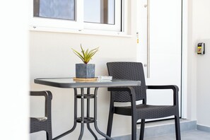 Açık havada yemek servisi