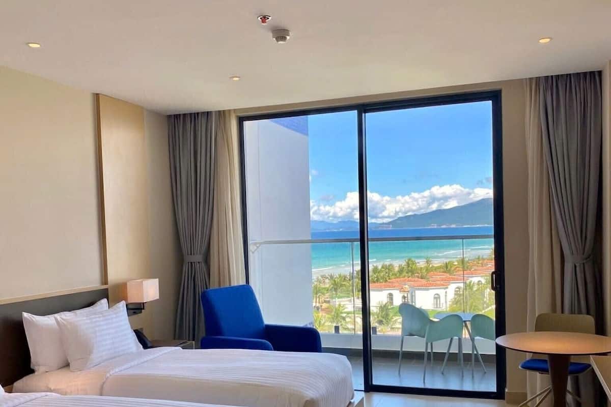 Luxury Studio, Balcony, Ocean View | Desk, laptop workspace, free WiFi