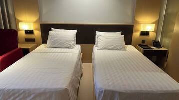 Superior Studio, Balcony, Ocean View | Desk, laptop workspace, free WiFi