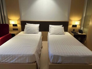 Superior Studio, Balcony, Ocean View | Desk, laptop workspace, free WiFi - SeaLaVie Arena Resort Condotel (Cam Ranh)