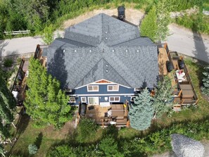 Exterior - Aspens Retreat - 1BR w/Hot Tub (Golden)