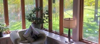 Beautiful and serene. private farmhouse on acreage. Gorgeous views over valley.