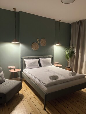 3 bedrooms, iron/ironing board, Internet, bed sheets - Peaceful 3-bedroom apartment in the heart of Sofia (Sofia)