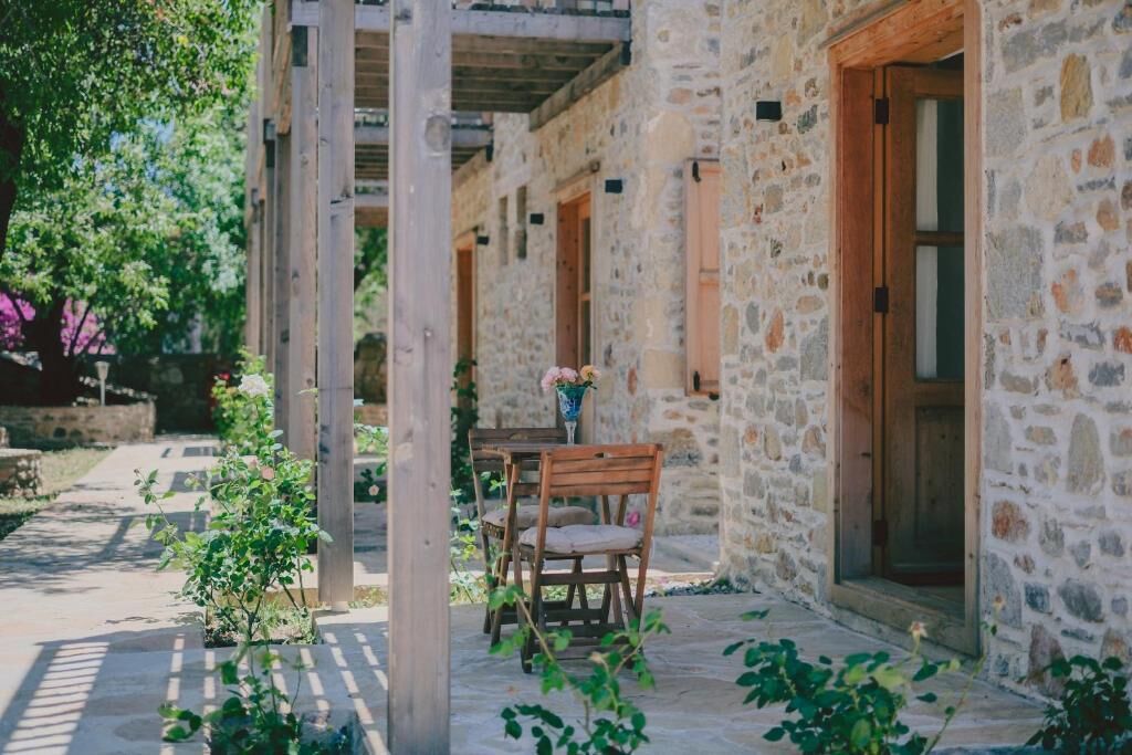 รับประทานอาหารกลางแจ้ง