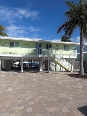 Exterior - Tranquil property in Key Colony with a heated pool on the canal (Key colony Beach)