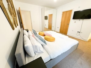 2 Schlafzimmer, Bügeleisen/Bügelbrett, kostenloses WLAN, Bettwäsche