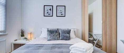 2 chambres, fer et planche Ă repasser, Wi-Fi gratuit, draps fournis