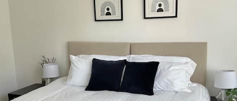 2 bedrooms, iron/ironing board, WiFi, bed sheets