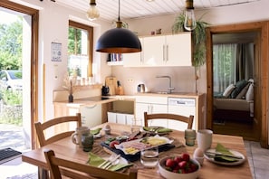 Microwave, stovetop, dishwasher