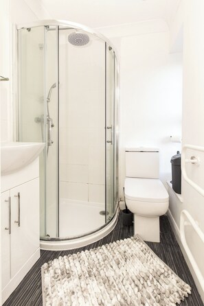 Apartment | Bathroom - Hafeez - Lindfield Quarters (Gravesend)