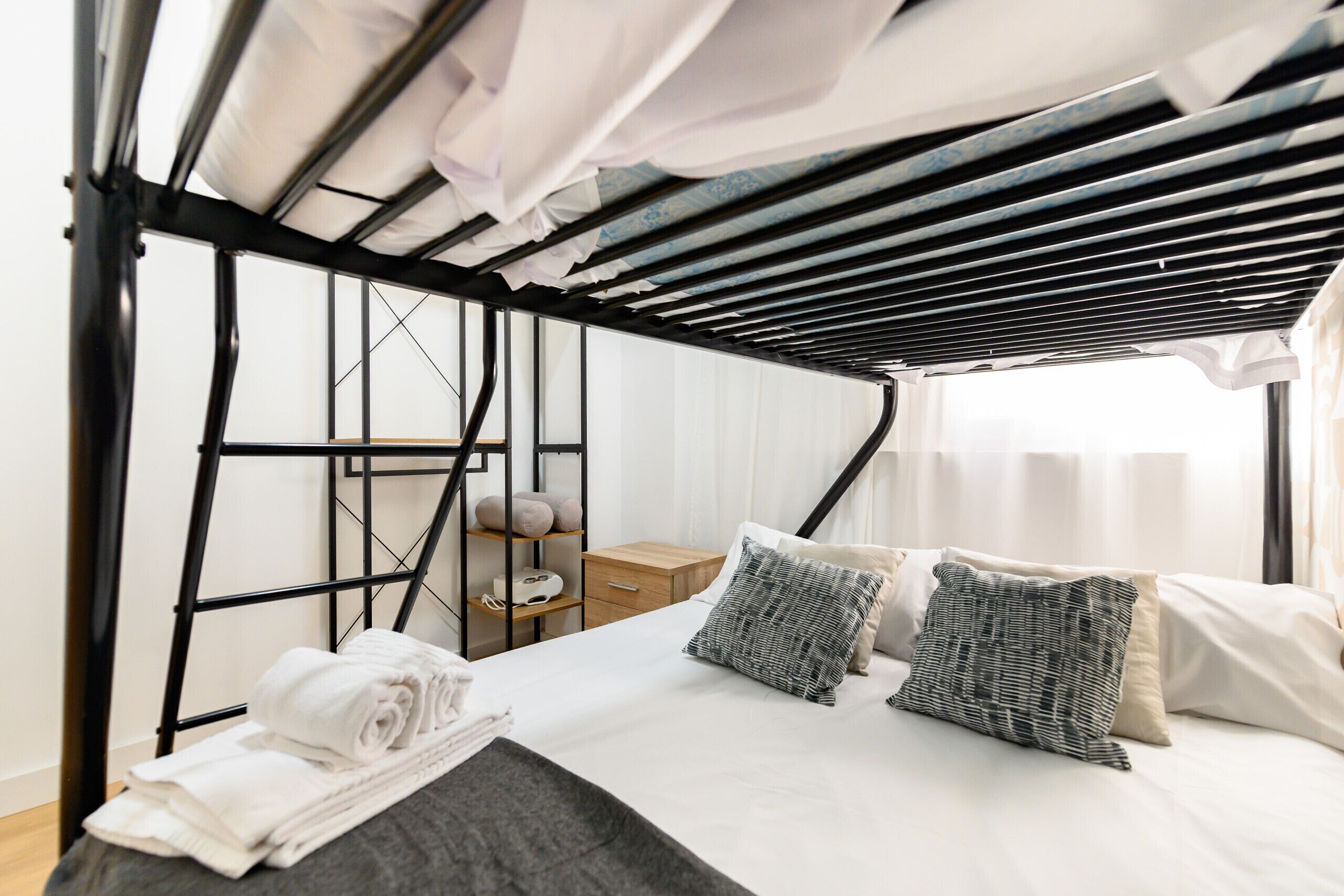 Een strijkplank/strijkijzer, gratis wifi