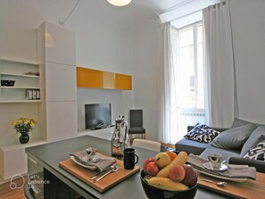 Living area - SUITE CERNAIA HOLIDAYS (Roma)