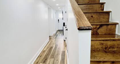 3-bedroom house Jacuzzi + Parking + Comfort – Philly Stay
Share
Save