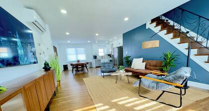 3-bedroom house Jacuzzi + Parking + Comfort – Philly Stay
Share
Save