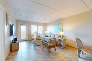 TV - Ground floor oceanfront condo overlooking the beach, cozy patio, shared pool (South Padre Island)