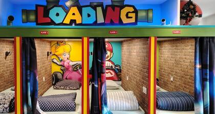 Game. house with large screen, 10 minutes from Roissy-CDG. Ideal for everyone.