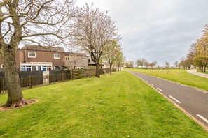 Property grounds - Dreelside (No 50) | Anstruther (Anstruther)