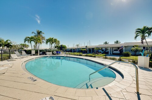 Charming Venice Island Condo