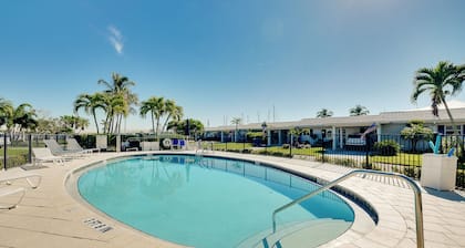 Charming Venice Island Condo