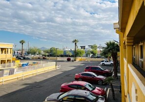 Standard Single Room | Parking | Free self-parking - Valley Inn  (Phoenix)