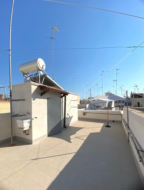 Property grounds - Apartment 'Dimora Di Vagno' with Sea View, Balcony and Air Conditioning (Mola di Bari)