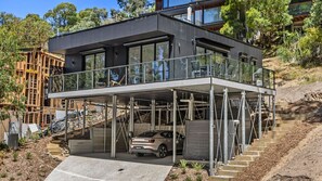Exterior - Sea North – Coastal retreat near Lorne beachside (Lorne)